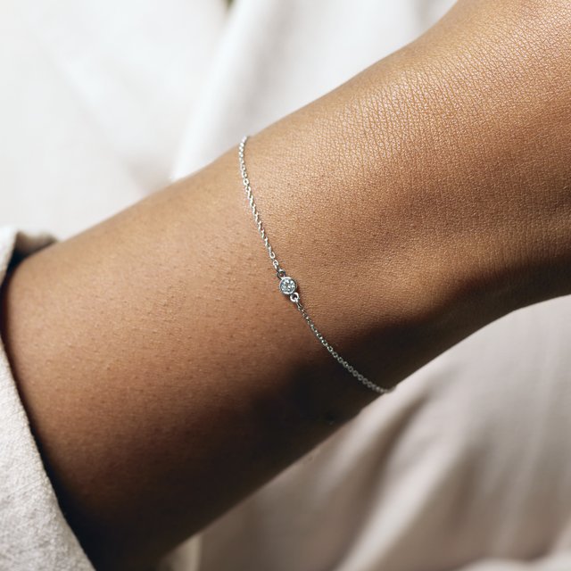 Bezel-Set Link Bracelet